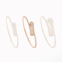 سوارة كليو الوسط بألماس كامل وخيارات لون الذهب