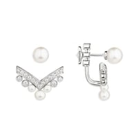 حلق جوزفين إيغريت بألماس ولولو