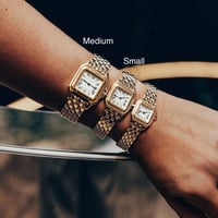 ساعة بانثر السادة بخيارات الحجم واللون