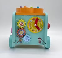 سيارة خشبية متعددة الأنشطة للأطفال