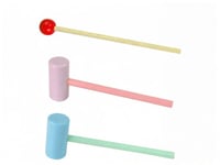 لعبة المطرقة مع بيانو خشبي