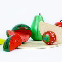 لعبة تقطيع الفواكه الخشبية المغناطيسية