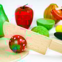 لعبة تقطيع الفواكه الخشبية المغناطيسية