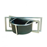 معلف متحرك مع قاعدة حديد