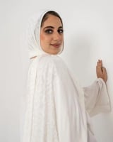 ابيض