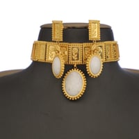 مخنق سبائك مع الحلق حجر أبيض عقيق