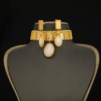 مخنق سبائك مع الحلق حجر أبيض عقيق