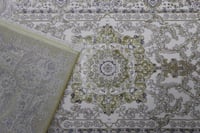 سجاد شهلاء ذهبي