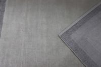 سجاد أطياف كريم - رمادي