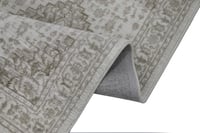 سجاد لازارا كريم