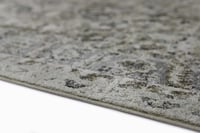 سجاد الزين رمادي