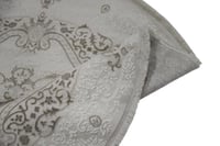 سجاد لازارا بيضاوي