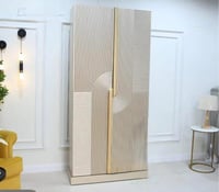 دولاب عبايات بلون بيج مزخرف – ارتفاع 200 سم