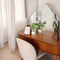 طاولة تزيين خشبية مع مرآة ثلاثية الألواح وأدراج تخ...