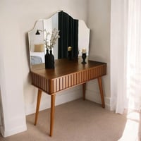 طاولة تزيين خشبية مع مرآة ثلاثية الألواح وأدراج تخ...