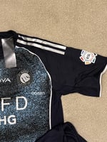 طقم النصر الجديد كحلي أطفال 2025