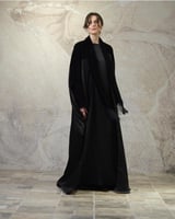 عباية بشت – مخمل حريري أسود مع حرير ياباني