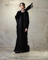 عباية بشت – مخمل حريري أسود مع حرير ياباني