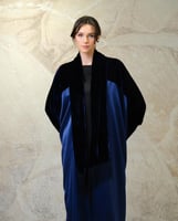 عباية بشت – مخمل حريري ياباني كحلي ملكي مع حرير يا...