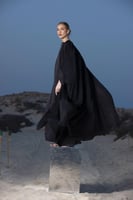 بشت اسود منقوش