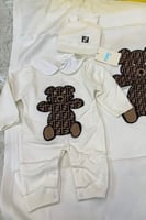 أفرول فندي أبيض + قبعه