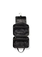 حقيبة فكتوريا سيكرت لحماية المكياج من الكسر