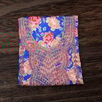 مخور حرير بتطريز كريستالي