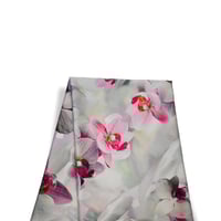 اقمشة حرير مشجر