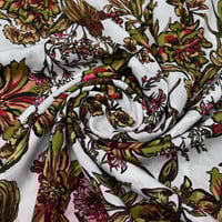 فيسكوز بنقشة زهور ربيعية