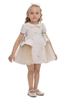 فستان بيج مزين بتل من الاطراف وفيونكه + ربطه شعر