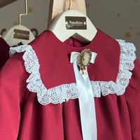 فستان ناعم فكتوري بلمسه ملكيه راقيه باللون العودي