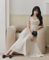 فستان العمر المحير هادئ وانسيابي