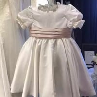 فستان الاميرة شارلوت اللؤلؤي