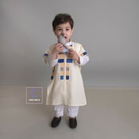 طقم للمواليد ثوب بربتوز و بونشو أصيل