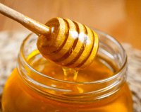 عبوتين عسل سدر بلدي وعلبه شمع هديه