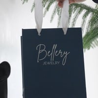 تغليف بكيس وبوكس مناسب للاهداء