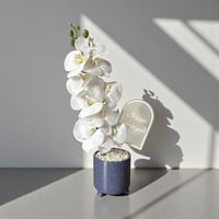 فازة ورد صناعي