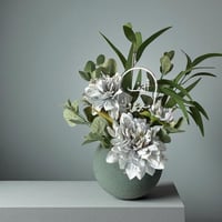 فازة ورد صناعي