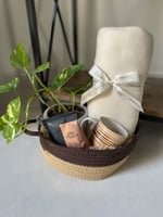 هدية ود | نبته طبيعية مع قهوة وكوب وبطانية