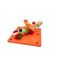 لعبة تركيب الكرسي الخشبي