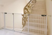 حاجز درج امان للاطفال العرض العرض 76 سم ويتمدد الى...