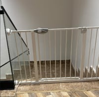 حاجز درج امان للاطفال ارتفاع 103سم و قابل للزيادة...