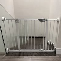 حاجز درج امان للاطفال العرض 130 سم ويتمدد الى 137...