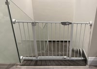 حاجز درج امان للاطفال العرض 156 سم ويتمدد الى 163...