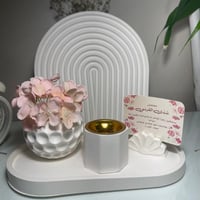 مبخرة صغيرة ومزهرية بدون ورد وصحن وقاعدة مع كرت