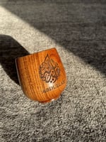 كوب خشب العبارة اختيارية