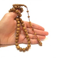 كوك مع تمليكة عدد الخرز 51 مقاس الخرز 10 مل