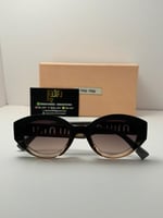 نظارة ماركة ميو ميو