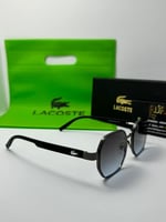 نظارة ماركة لاكاوست