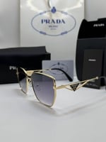 نظارة ماركة برادا